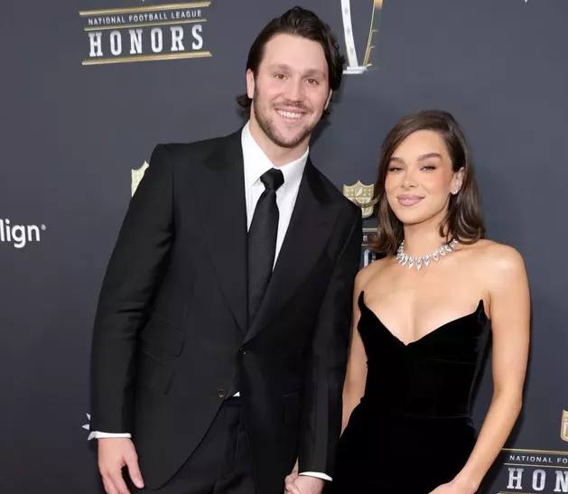 Hailee Steinfeld and Josh Allen