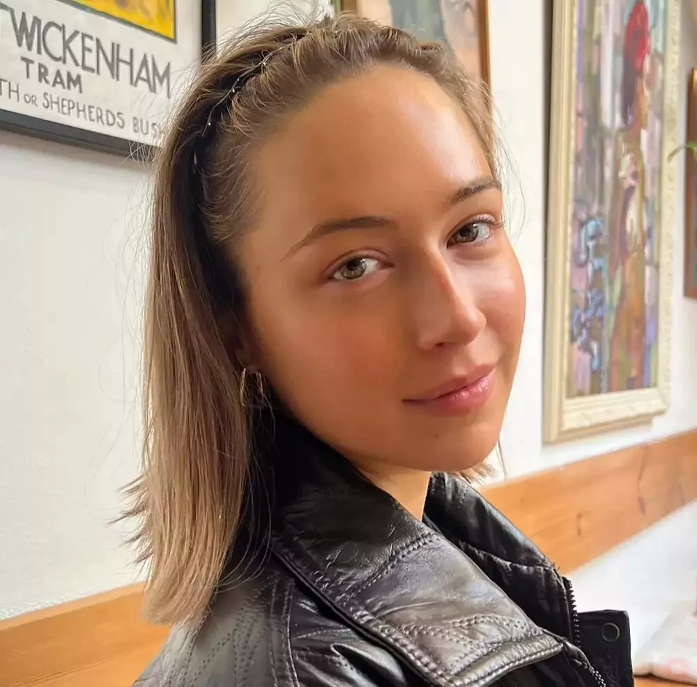 Pete Davidson Welcomes His First Child With GF, Elsie Hewitt, Know All About The 29-Year-Old New Mom 5