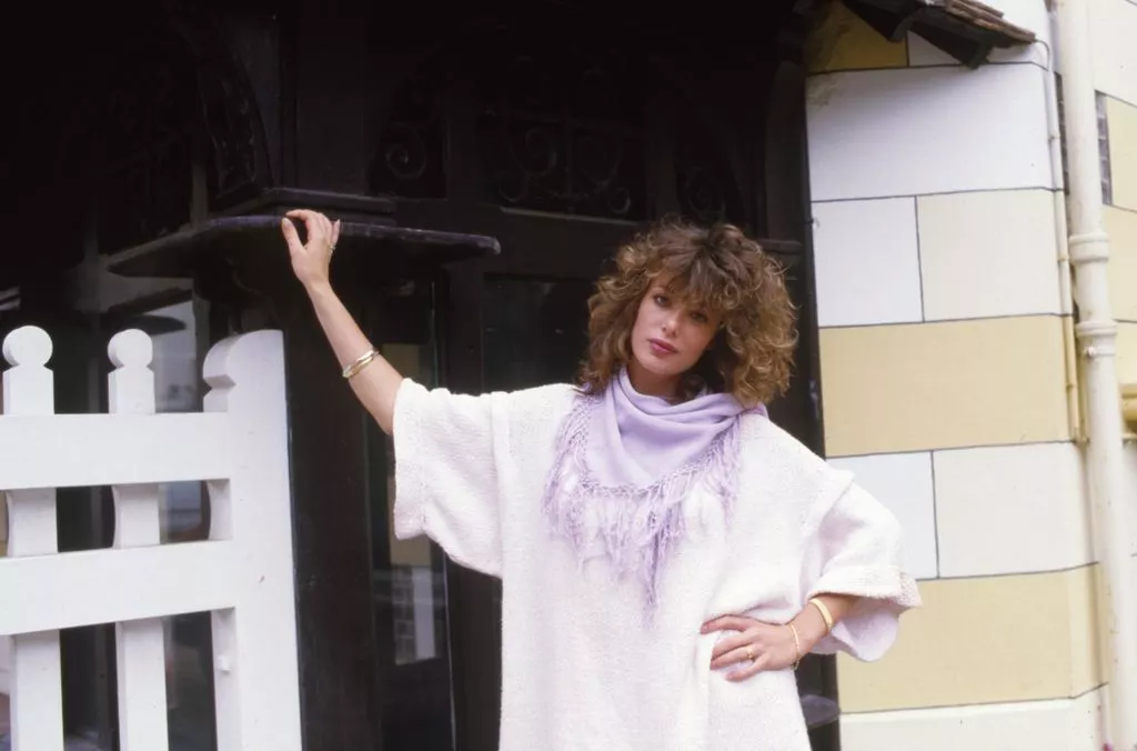Where Is Kelly LeBrock Now? Here's What 'Weird Science' Actress Does After Her Divorce And Hollywood Exit  1