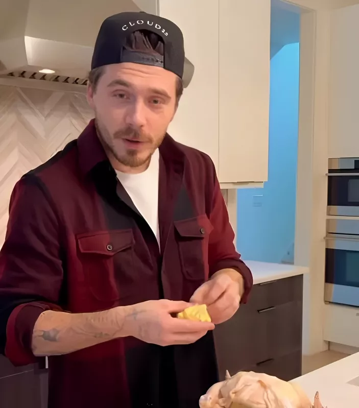 Did Brooklyn Beckham Mock His Family With a Cryptic Post, After Blocking Them? Here's What the Internet Thinks So 3