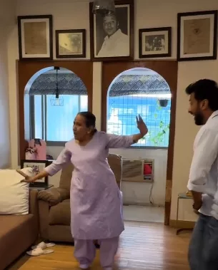 Rupali Ganguly mother