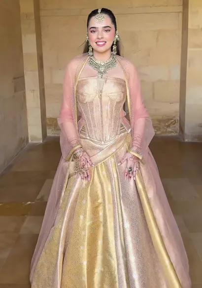 Radhika Merchant, Floral Veil