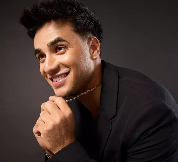 Abhishek Sharma, Tania Singh, Laila Faisal, Divya Mehta