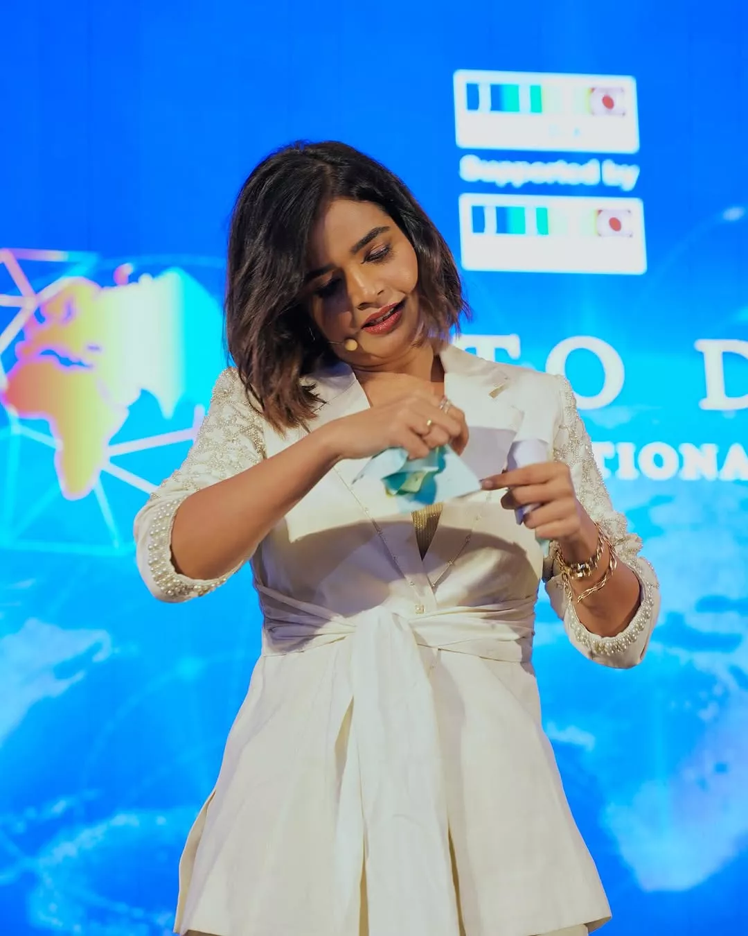 Suhani Shah left school after first grade and became a professional mentalist at the age of seven