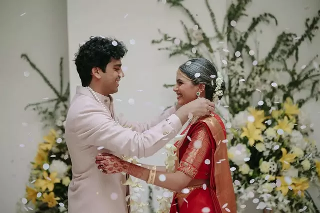 Mythri Jonnala, Indian Bride Flaunts Grey Hair