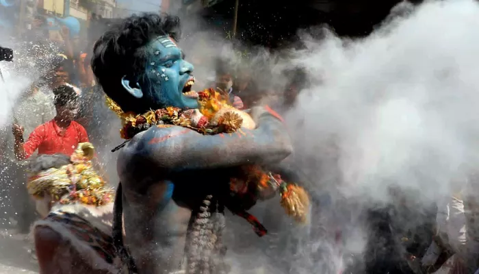Masan Holi: Why do Naga Sadhus celebrate Holi on the banks of Varanasi with pyre ashes? Know about its connection with Lord Shiva