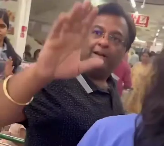 Man Refused To Speak Marathi