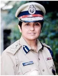A recent investigation revealed that Kiran Bedi used her police connection for secret surveillance on her daughter, Sania, over suspicions of the latter's involvement in a visa scam.