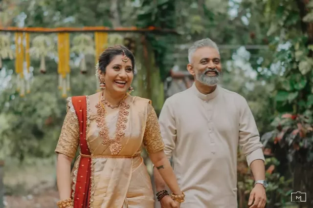 Priyanka Deshpande, Vasi Sachi