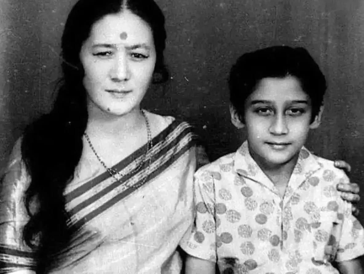 Jackie Shroff's childhood