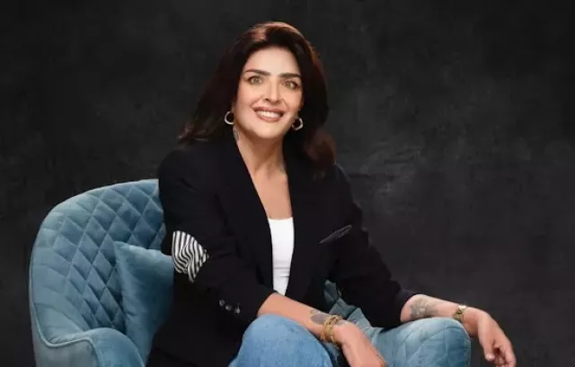 Sunaina Roshan, Hrithik Roshan, Rakesh Roshan