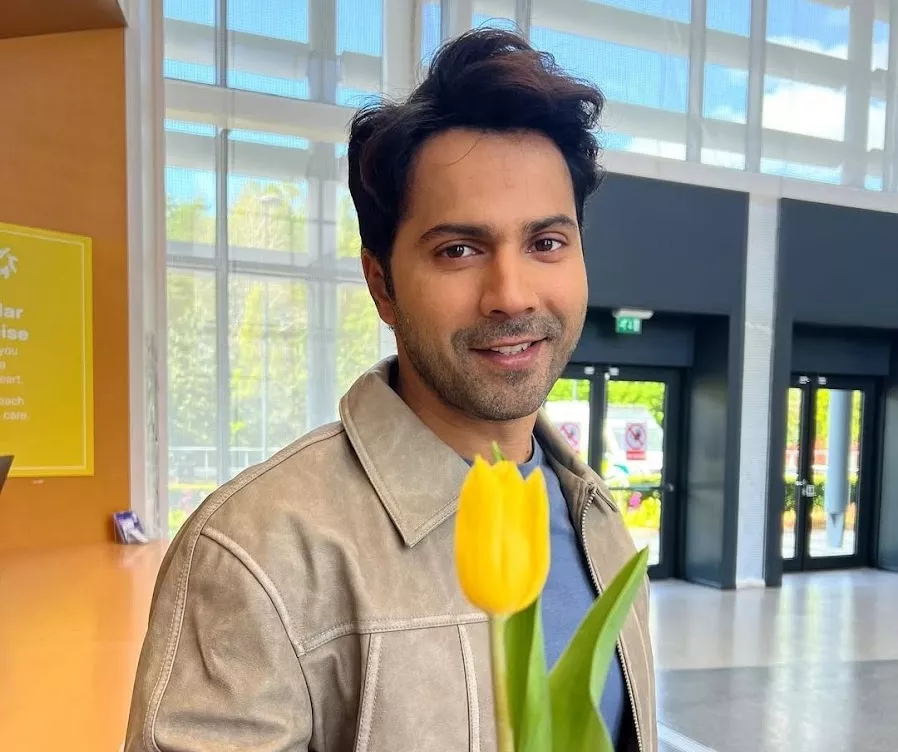 Varun Dhawan, Shefali Jariwala, Janhvi Kapoor