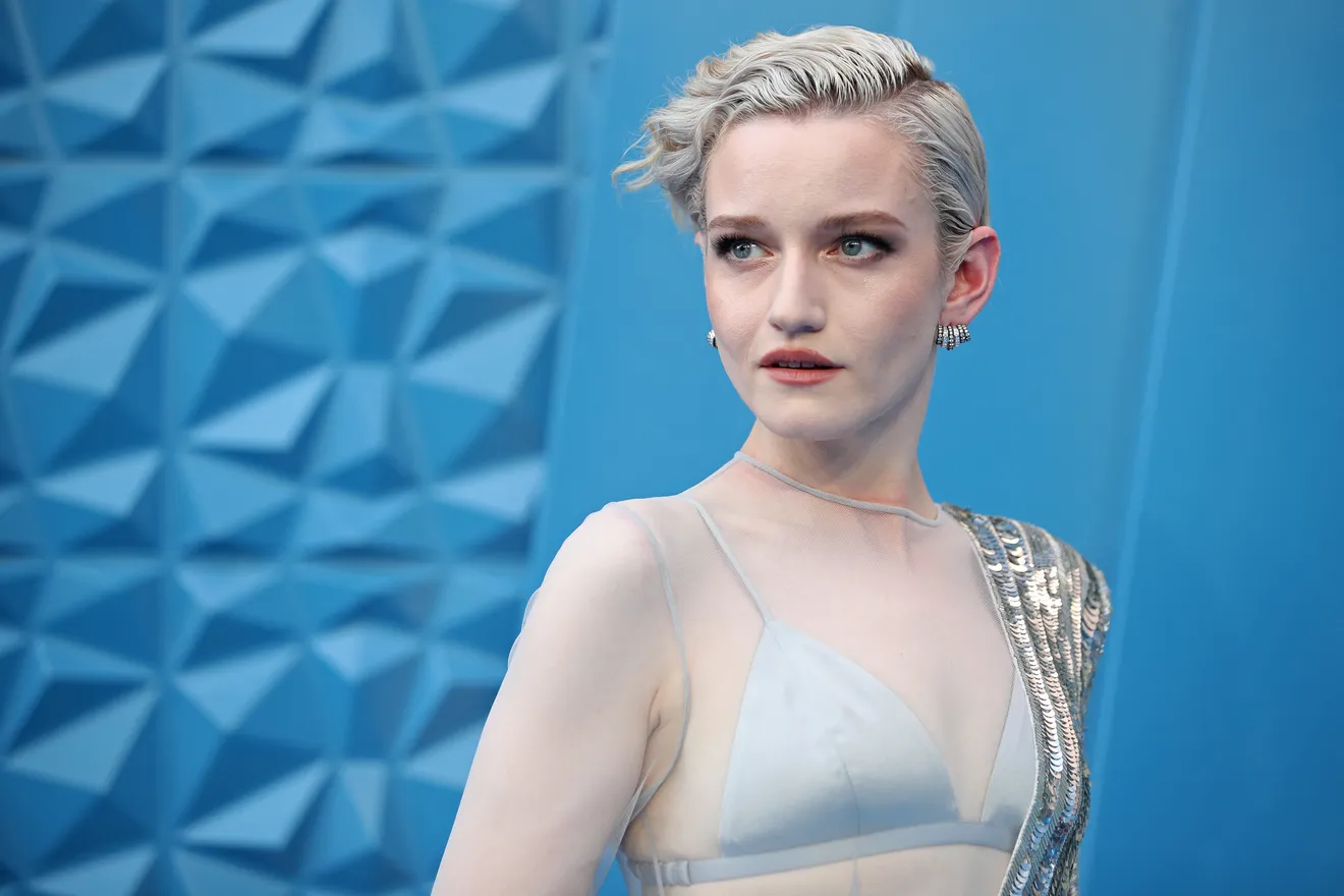 Julia Garner
