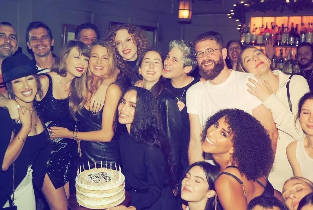 Who Is Este Haim's Husband, Jonathan Levin? Know All About Him Amid Their New Year's Eve Wedding  4