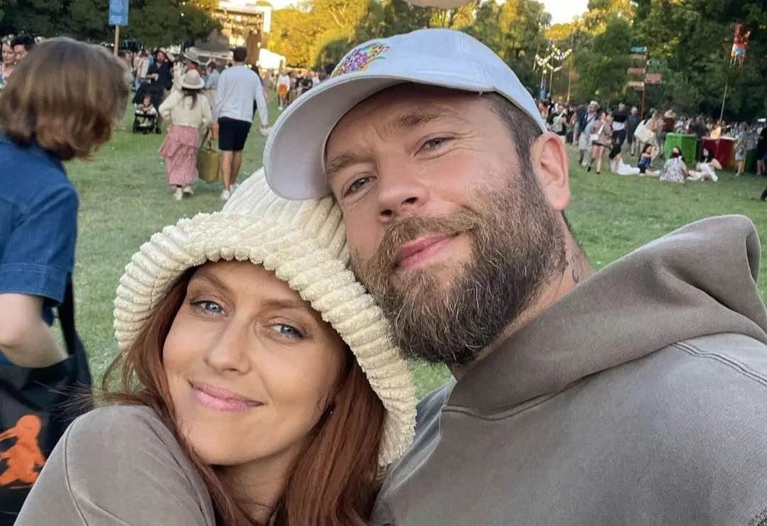 Who Is 'God Of War' Star, Teresa Palmer's Husband, Mark Webber? Know All About Him And Their 6 Kids  4