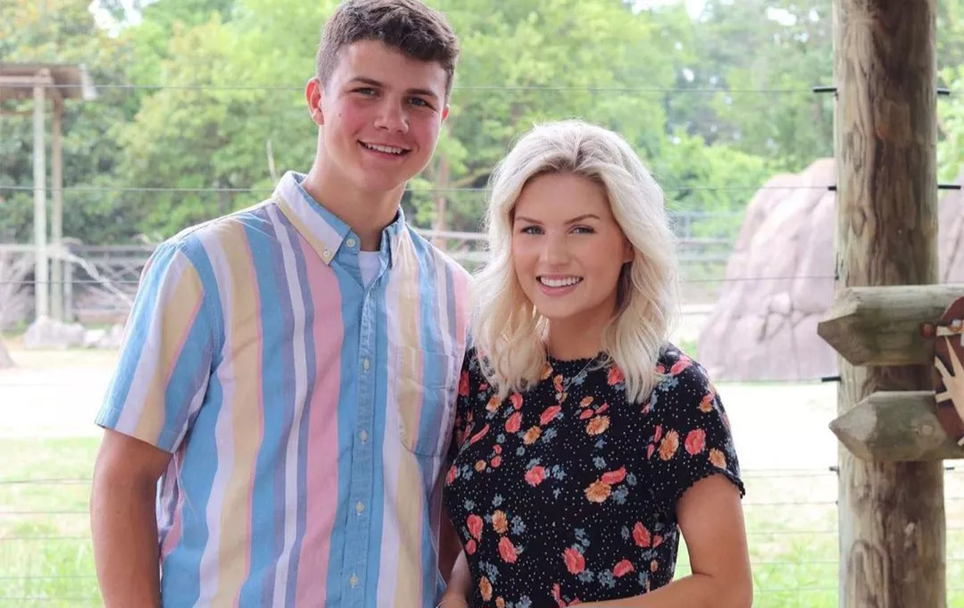 How Does 'Bringing Up Bates' Star, Katie Bates And Husband Travis Earn Money? Here's What We Know 2