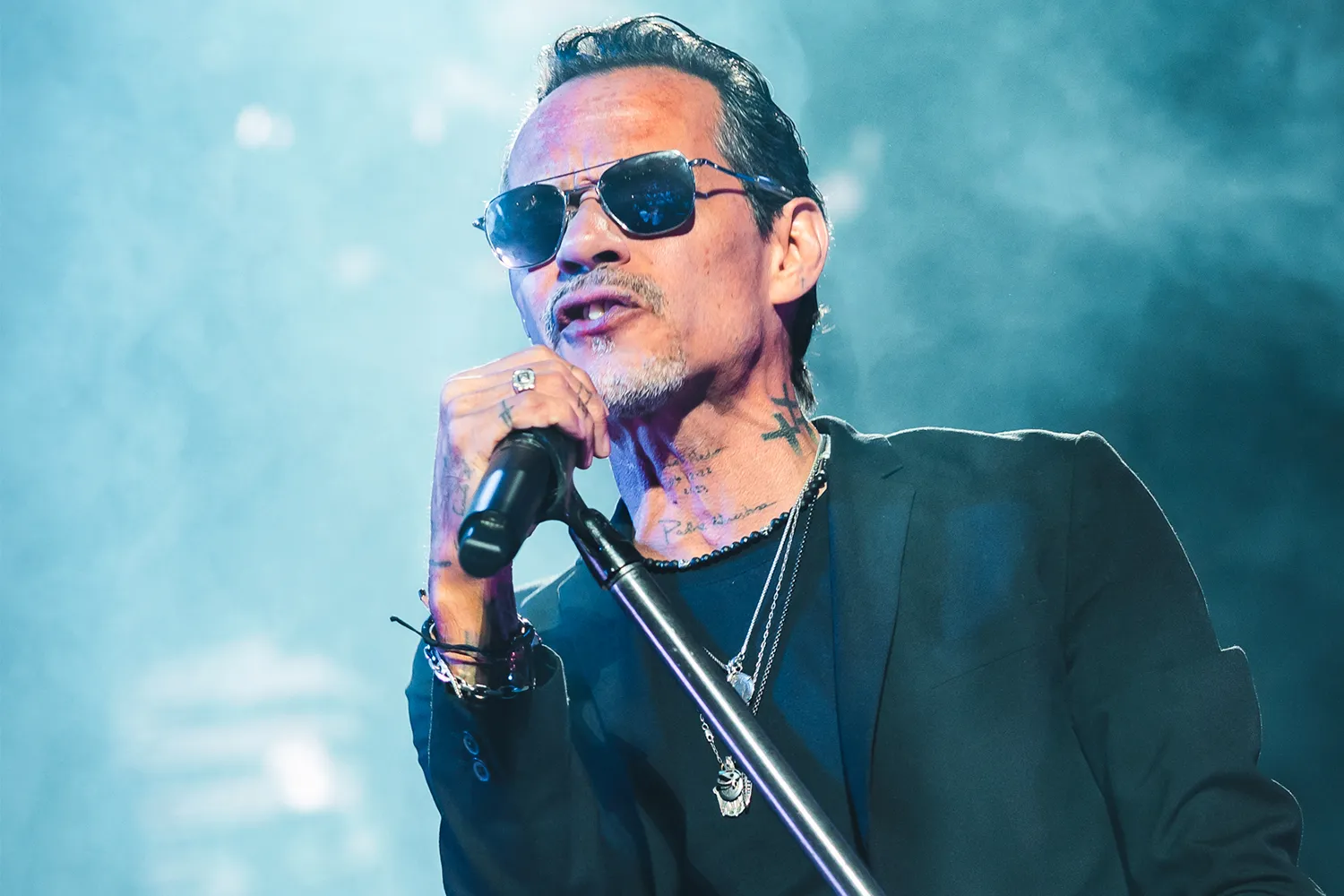 Brooklyn Beckham's Wedding DJ Recalls His 'Awkward' With His Mom, Victoria, 'He Was Stuck On Stage..' 2