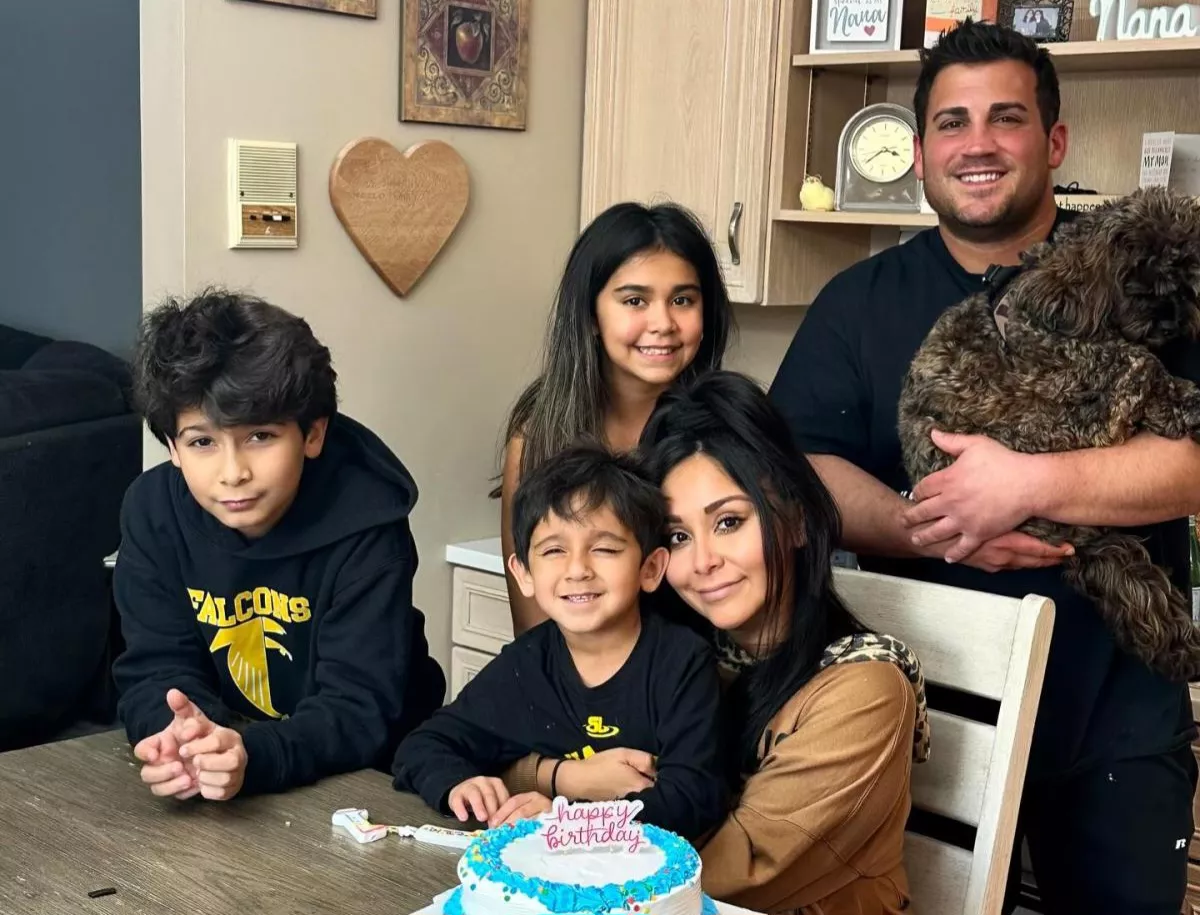 Who Is Nicole 'Snooki' Polizzi's Husband, Jionni LaValle? All About Him Amid Her Cervical Cancer Scare  4