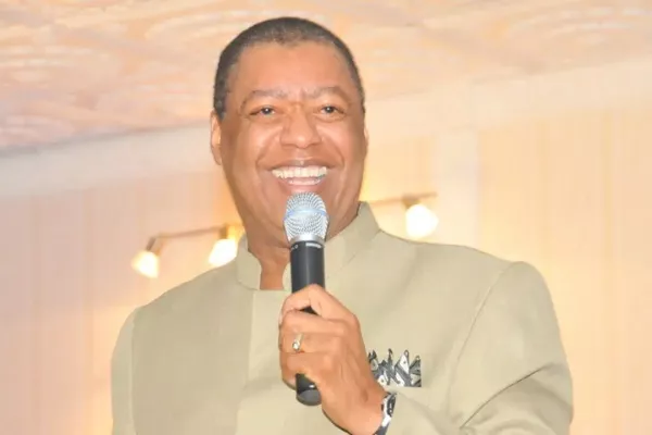 Ron Kenoly