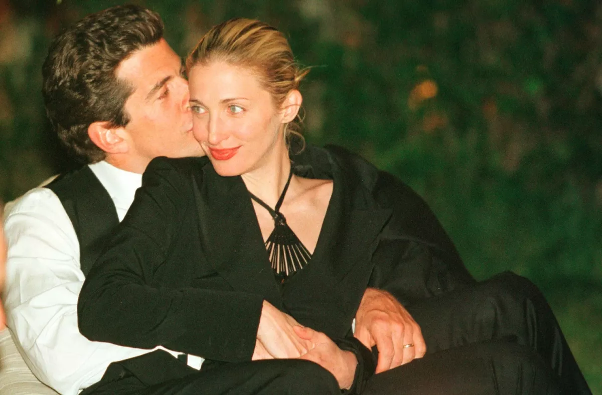 john kennedy and carolyn bessette