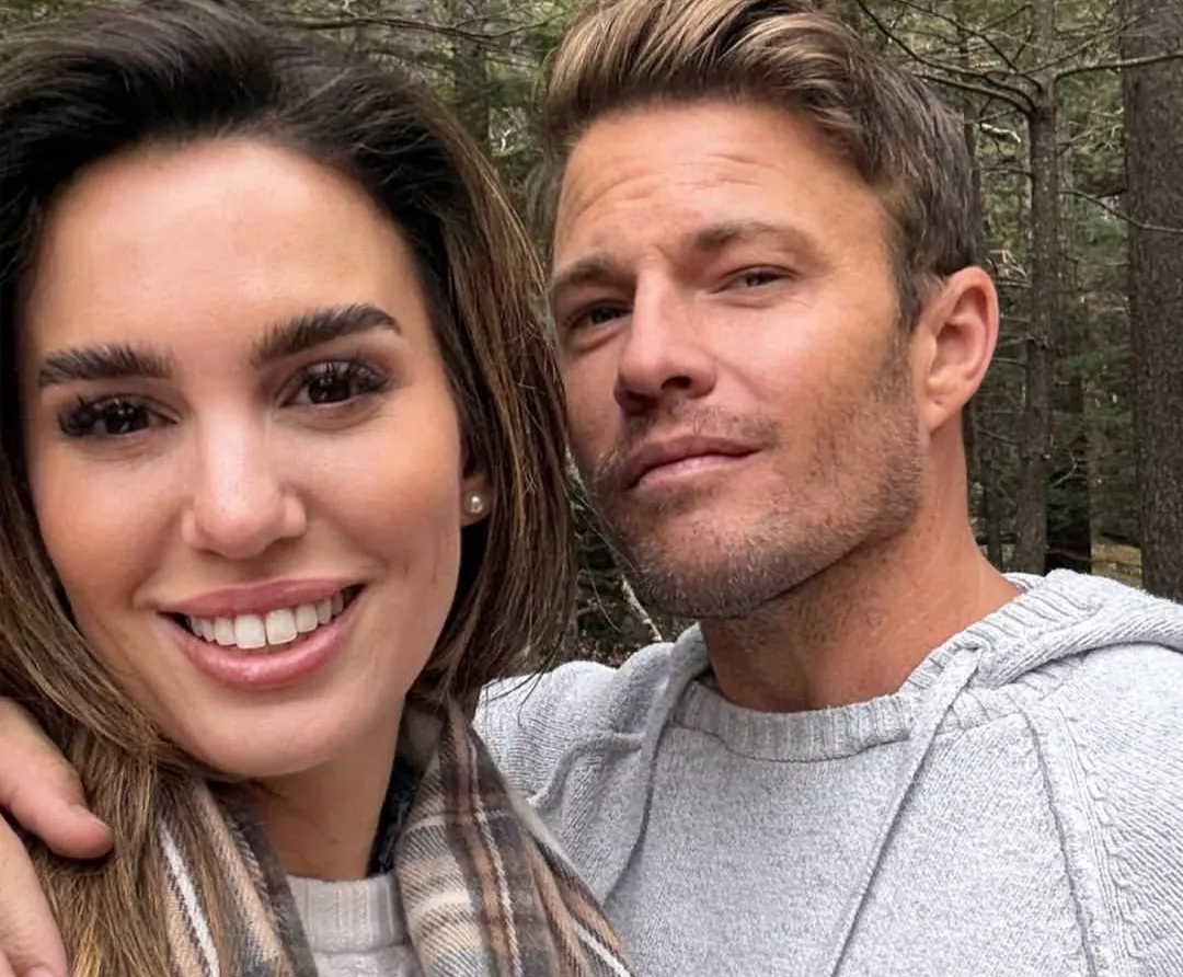 Who Is Christy Carlson Romano's Husband, Brendan Rooney? All About Him Amid Her Cancer Diagnosis  4