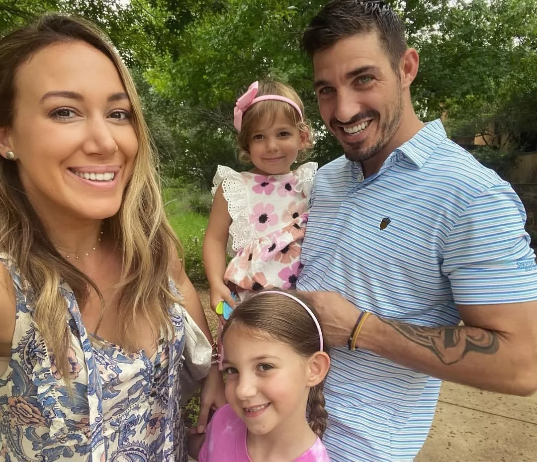 Who Is Hilary Duff's Sister, Haylie Duff? What Led To Their Estranged Bond? Singer Says, 'Most Lonely Part..' 2