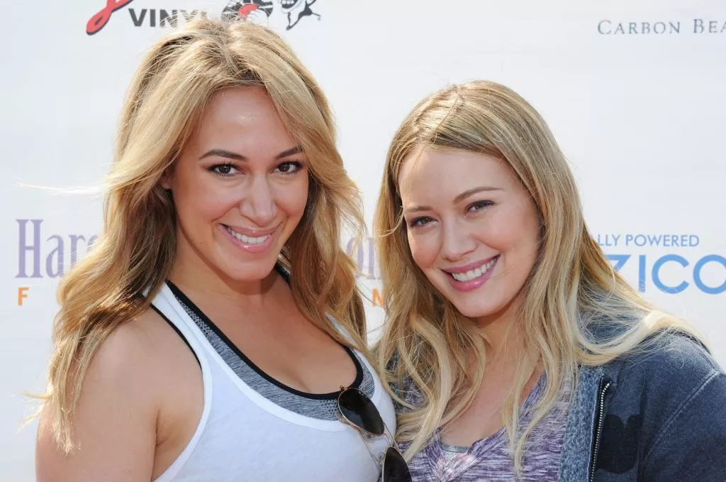 Who Is Hilary Duff's Sister, Haylie Duff? What Led To Their Estranged Bond? Singer Says, 'Most Lonely Part..' 3
