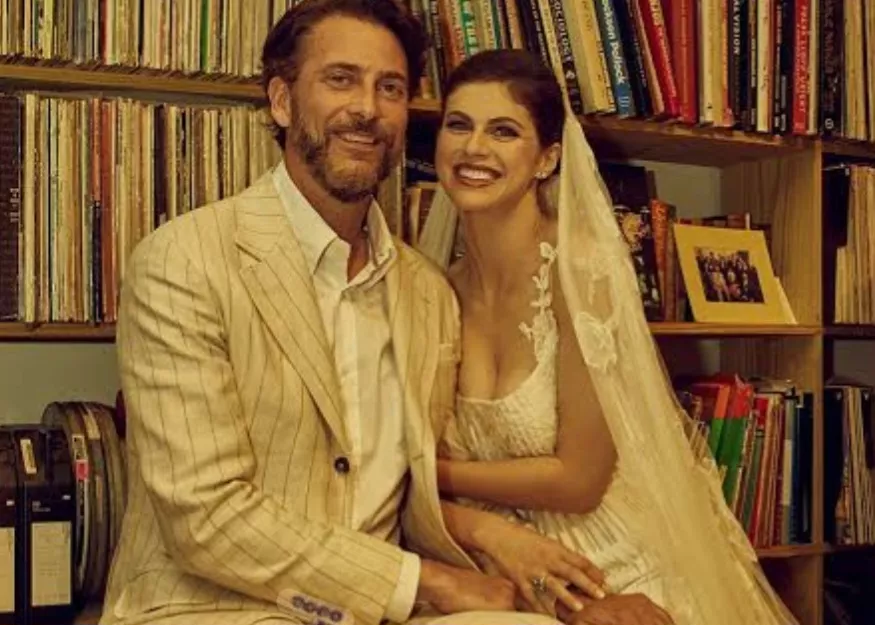 Why Have Alexandra Daddario And Andrew Form Decided To Split After 3 Years? Duo Says, 'The Decision..' 2l3