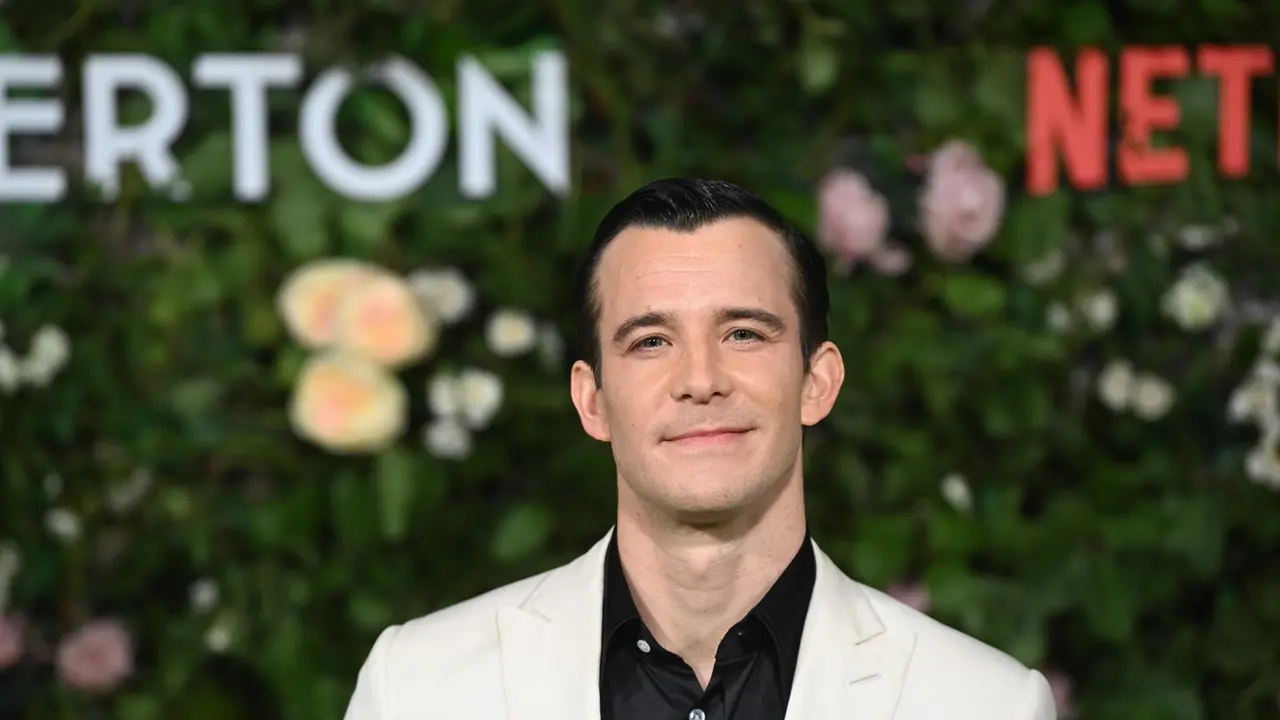 Who Is 'Bridgerton' Star, Luke Thompson Dating? All About The Actor's Mysterious Love Life 7