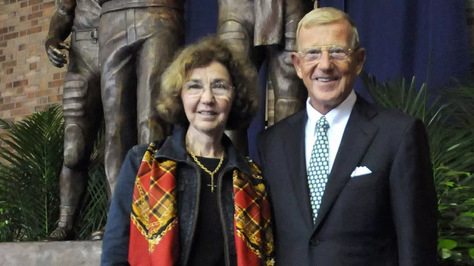 Who Was Lou Holtz's Wife, Beth Barcus Holtz, And Their Four Kids Amid Notre Dame Coach's Death At 88