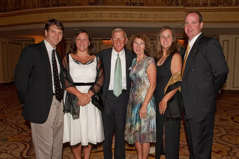Who Was Lou Holtz's Wife, Beth Barcus Holtz, And Their Four Kids Amid Notre Dame Coach's Death At 88 3