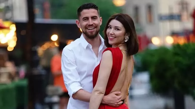 Cat Cavelli  and Jude Law