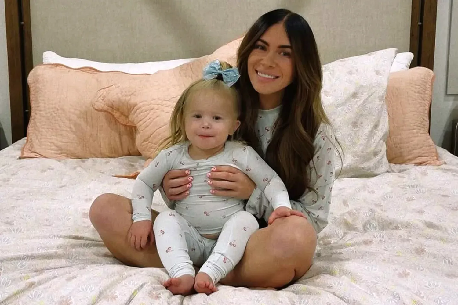 बेटी जोवी के साथ जेसी ड्रेपर