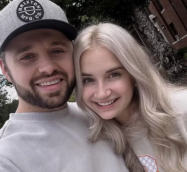 Joy-Anna Duggar and Jason Duggar