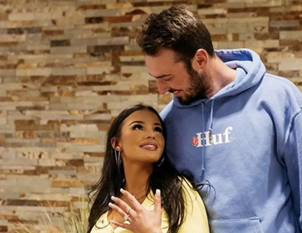 पैक्सटन लिंच की पत्नी, गैब्रिएल मिशेल