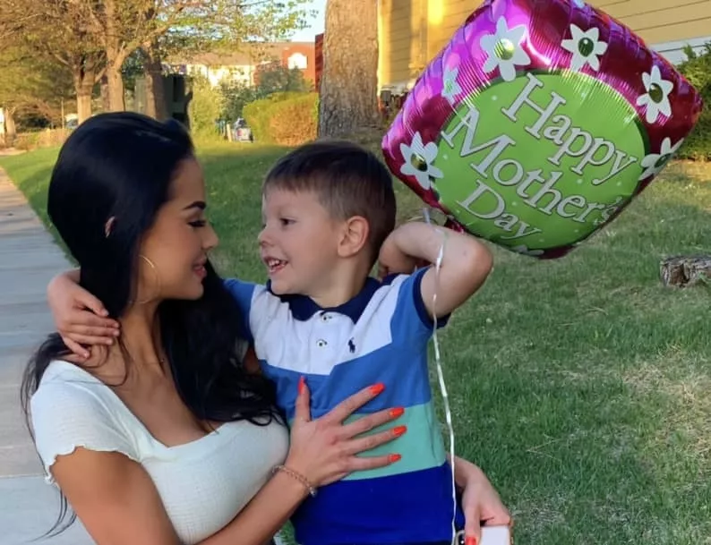 पैक्सटन लिंच की पत्नी, गैब्रिएल मिशेल