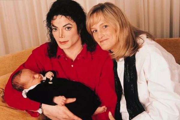 Debbie Rowe