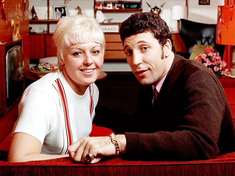 Tom Jones and his wife, Linda Trenchard