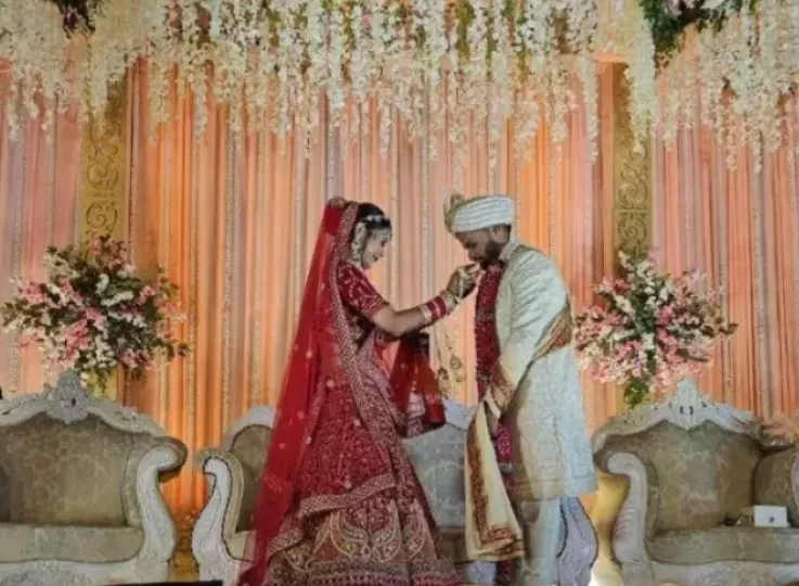 मुकेश कुमार और दिव्या सिंह की शादी