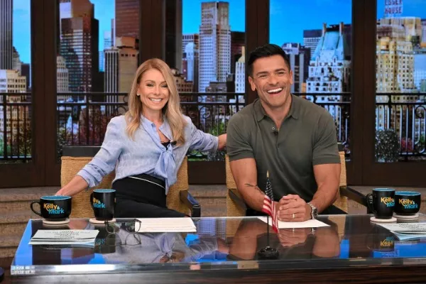Mark Consuelos