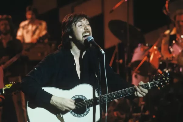 Dennis Locorriere