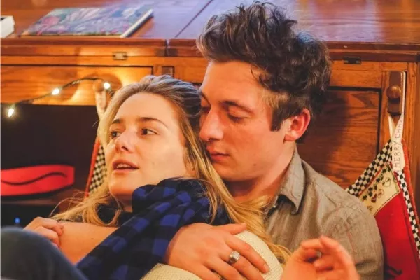 Jeremy Allen White and Addison Timlin
