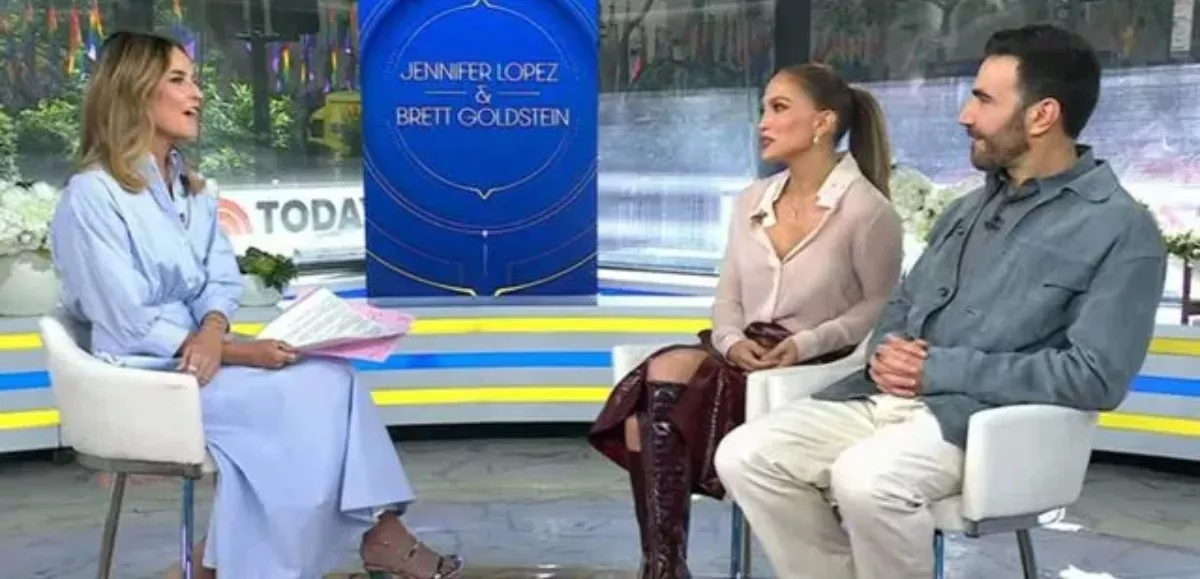jennifer Brett and savannah guthrie