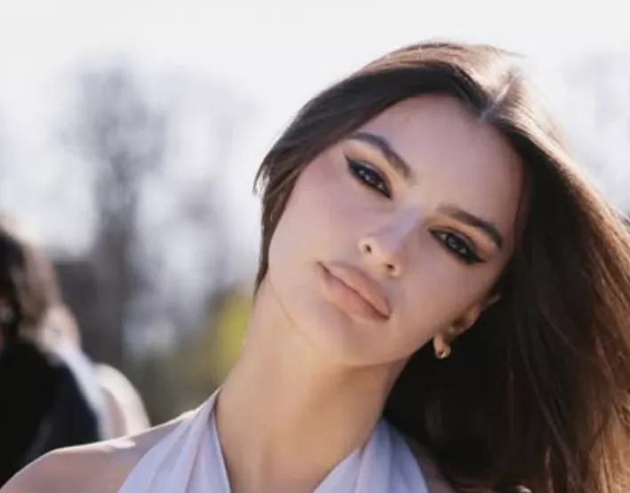 Emily Ratajkowski