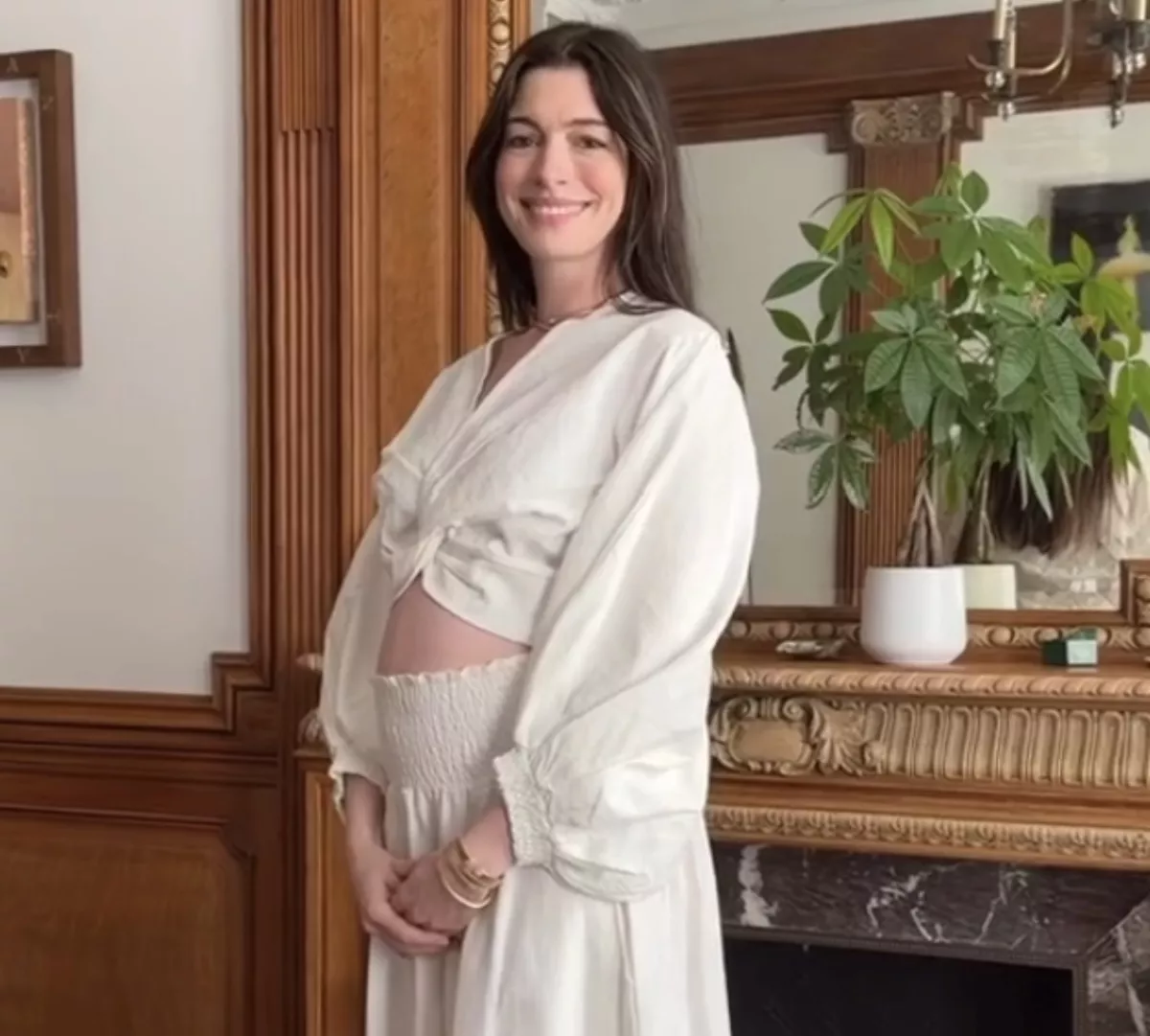 Anne Hathaway