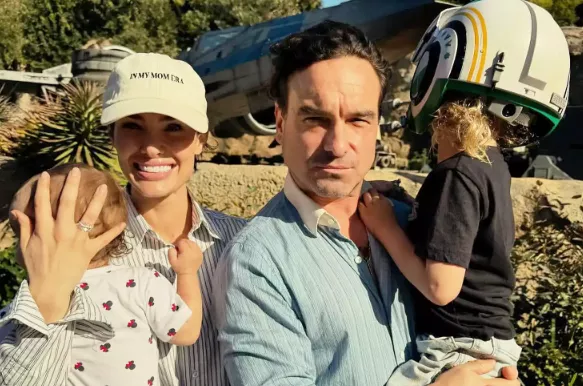 Johnny Galecki family