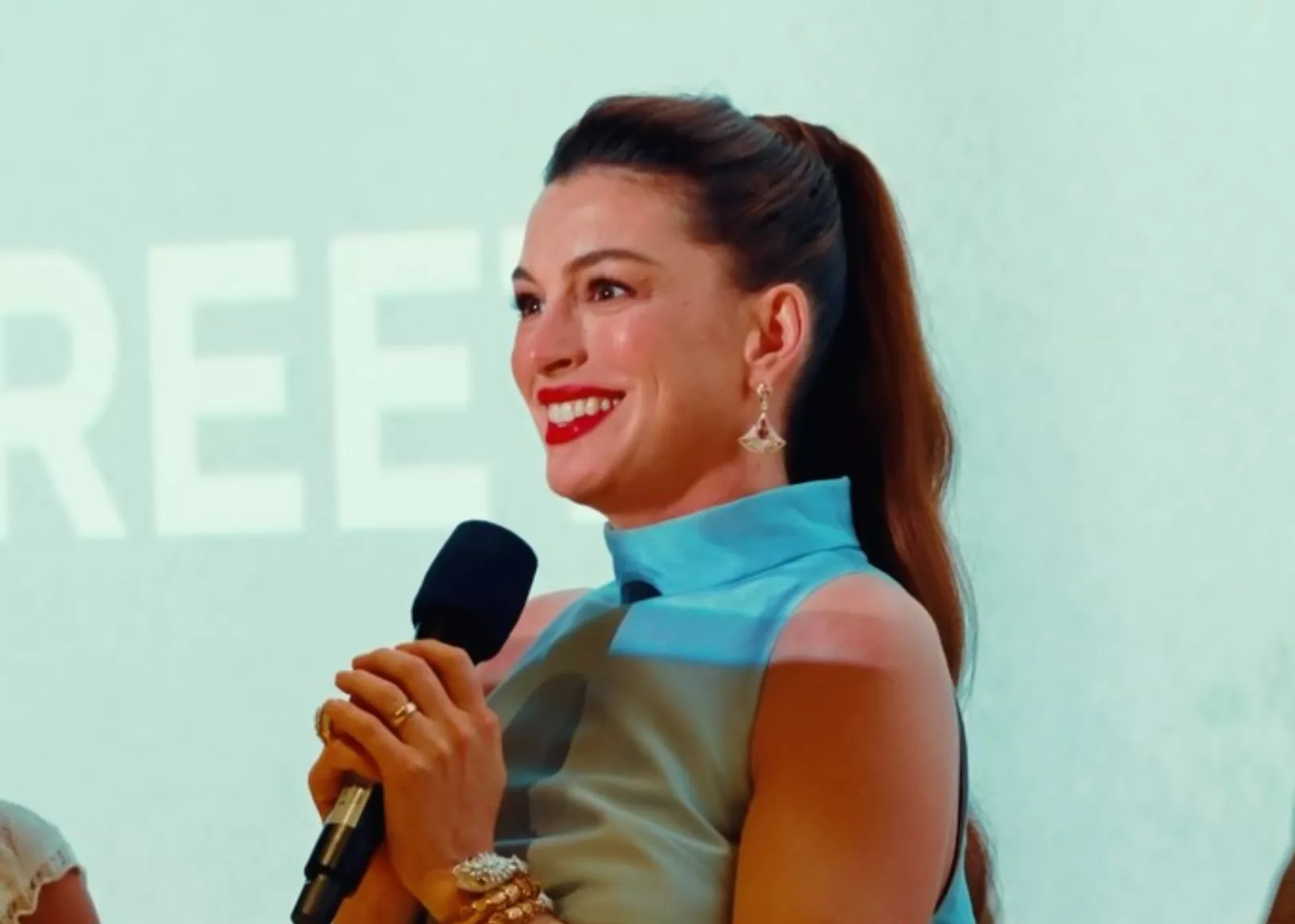Anne Hathaway