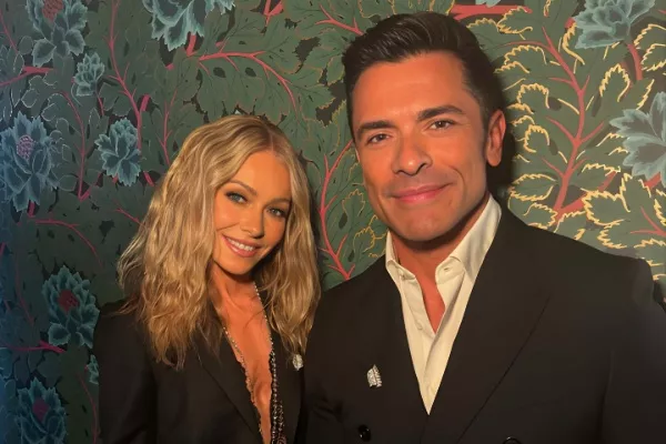 Kelly Ripa and Mark Consuelos
