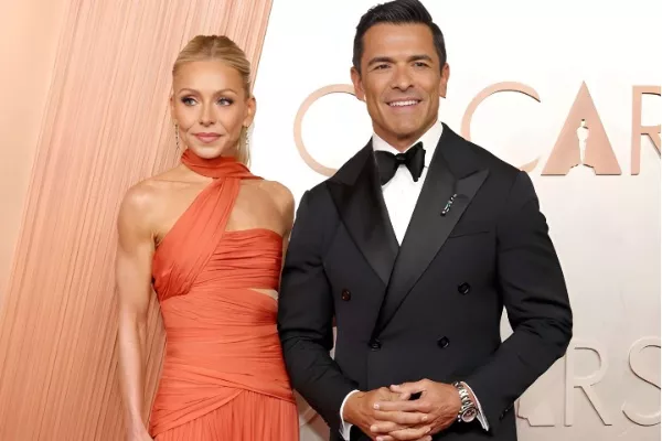 Kelly Ripa and Mark Consuelos