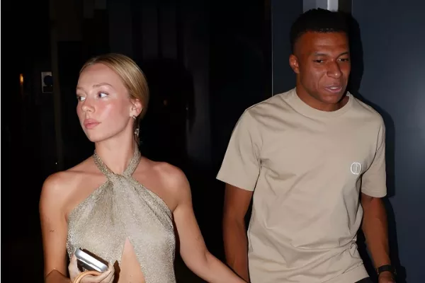 Ester Expósito and Kylian Mbappé
